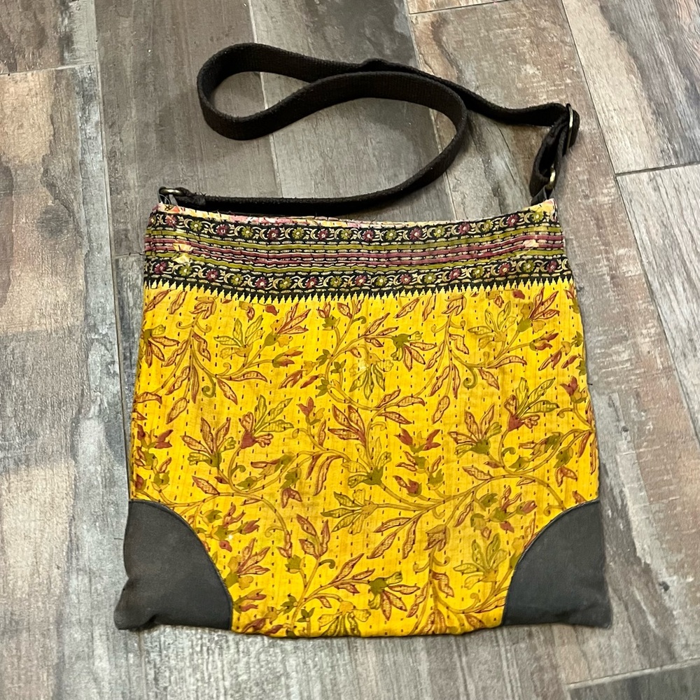 Sari Bari Crossbody Tote